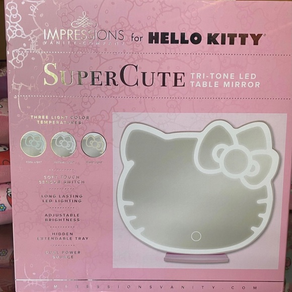 Hello Kitty Super Cute Tri-Tone Table Mirror - Picture 4 of 7